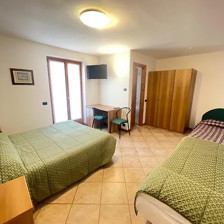 Hotel Max Meuble Castione della Presolana Habitación foto